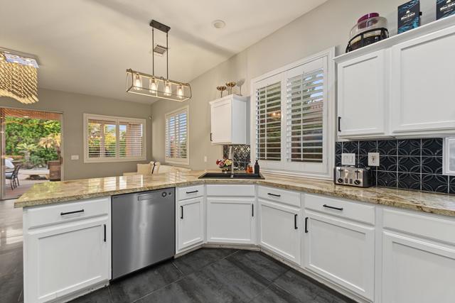 74075 W Petunia Place, Palm Desert, CA 92211