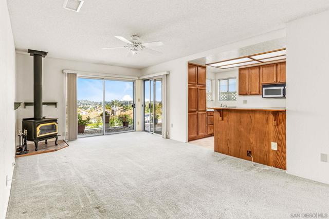 628 Via Santa Paulo, Vista CA: https://media.crmls.org/mediaz/f07ba577-e71c-4126-8406-ab67b9dc9715.jpg