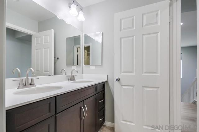 13216 Cuyamaca Vista Dr, Lakeside CA: https://media.crmls.org/mediaz/f07c0552-c887-4224-8da6-d097ea26b556.jpg