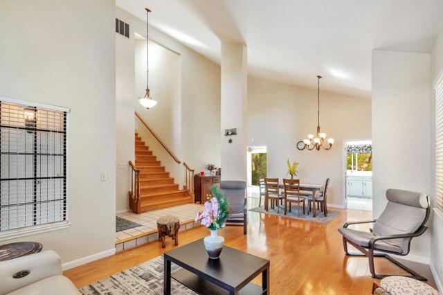 1206 Sycamore Court, Gilroy CA: https://media.crmls.org/mediaz/f07cad27-3aa0-4f80-b36e-450ef8bbe4cb.jpg