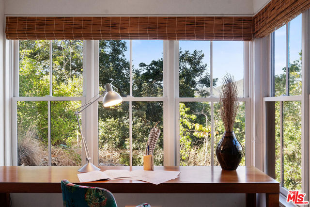 351 Wall Road, Napa CA: https://media.crmls.org/mediaz/f07cf889-50cf-4073-b309-4e3752f6e5e3.jpg