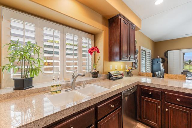 45553 Meadow Lake Drive, Indio CA: https://media.crmls.org/mediaz/f07f443d-5013-456f-8e0d-ed302b1e602f.jpg