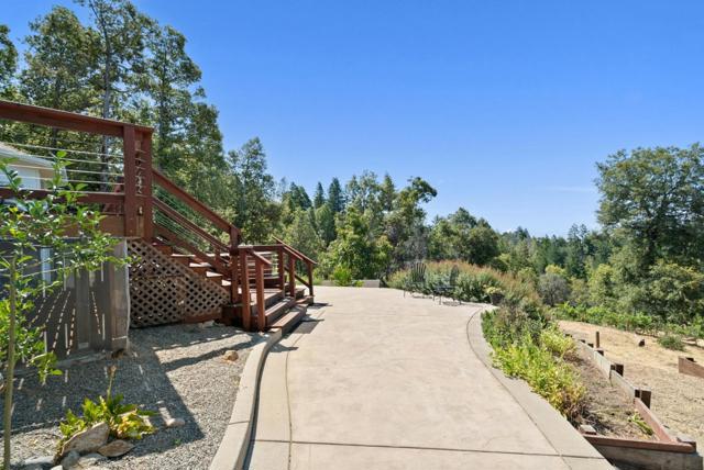 335 Wild Iris Lane, Santa Cruz CA: https://media.crmls.org/mediaz/f080158c-73b9-4008-8769-033cb5f84d69.jpg