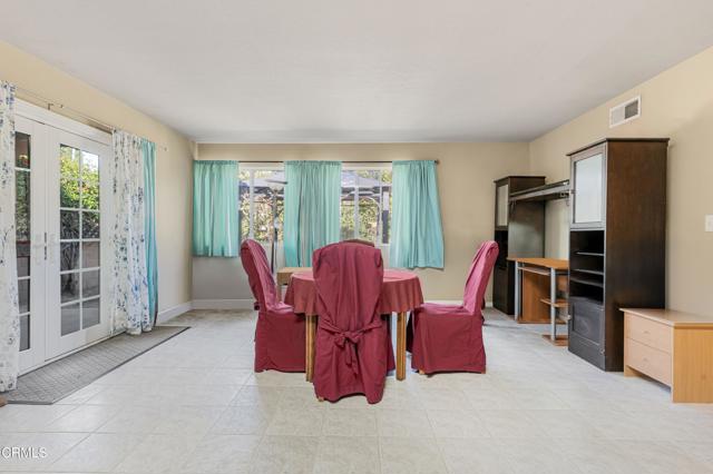 Detail Gallery Image 11 of 38 For 1805 Hillary Ct, Simi Valley,  CA 93065 - 5 Beds | 3 Baths