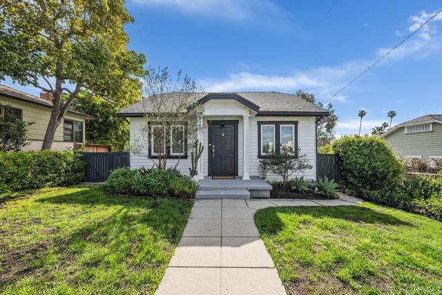 1400 Angelus Avenue, Los Angeles CA: https://media.crmls.org/mediaz/f0811dbe-6e3a-431a-ba75-2ca4ea2f958e.jpg