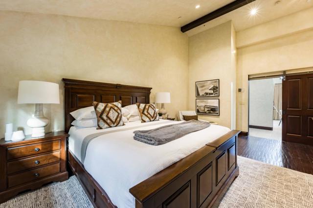 40 Tagus Court, Portola Valley CA: https://media.crmls.org/mediaz/f081fc1a-2425-4c7c-be81-4db0594e9ff9.jpg