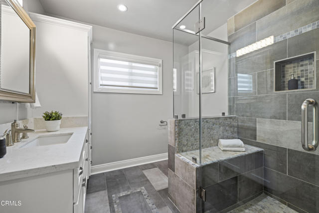 Detail Gallery Image 22 of 51 For 4961 Alcove Ave, Valley Village,  CA 91607 - 3 Beds | 2 Baths