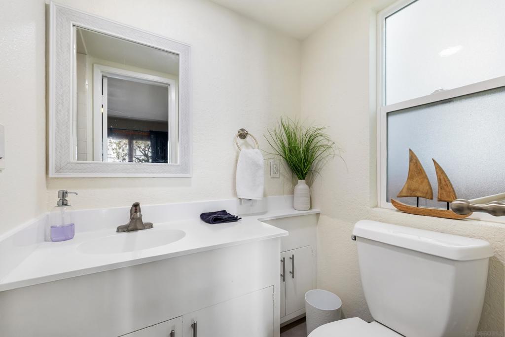 737 Whiting Court - photo 15