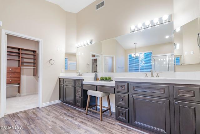 535 Winncastle Street, Simi Valley CA: https://media.crmls.org/mediaz/f0831c01-8889-4717-a22d-8e62999767db.jpg