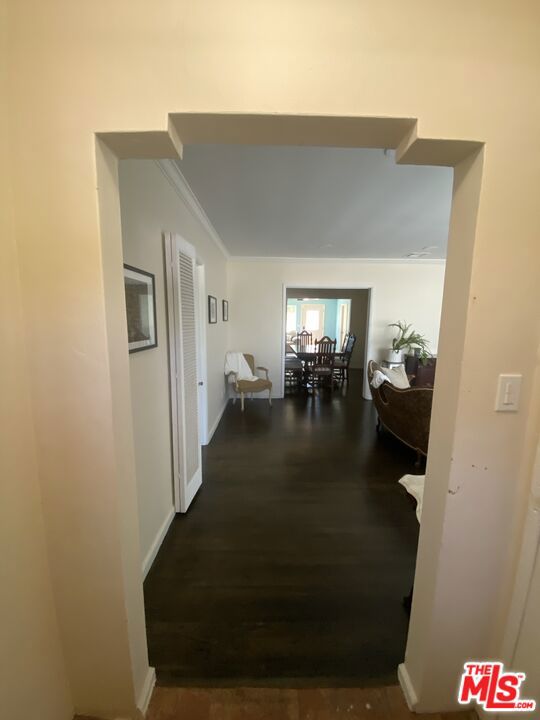 9116 S 5th Avenue, Inglewood CA: https://media.crmls.org/mediaz/f0832144-6434-4555-8484-ed855c69d5ad.jpg