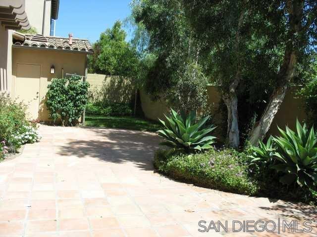 MLS #250039563SD image #30