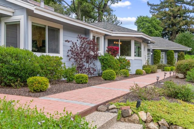 18301 Idylwild Road, Los Gatos CA: https://media.crmls.org/mediaz/f08414ba-9032-4da3-947e-804e91259b4e.jpg