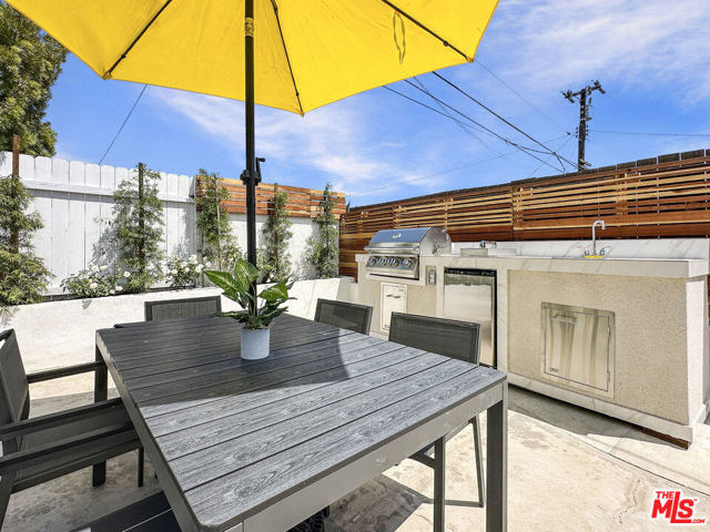 5810 S Halm Avenue, Los Angeles CA: https://media.crmls.org/mediaz/f0848301-3d0a-468f-8d78-9ef18d8697a4.jpg