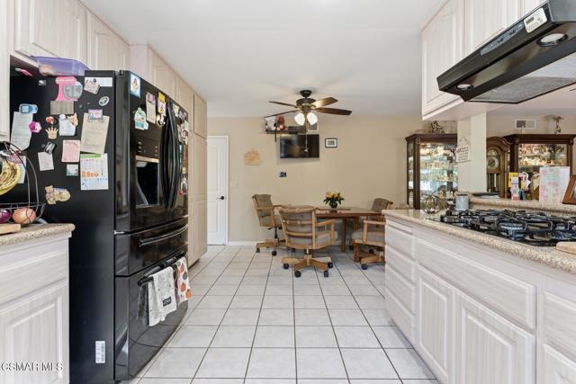 3366 Blue Ridge Court, Westlake Village CA: https://media.crmls.org/mediaz/f08558b3-b4a0-479f-aa12-96fcf31b5315.jpg