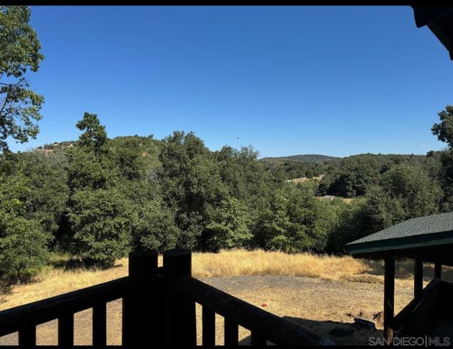 6553 Engineers Rd, Julian CA: https://media.crmls.org/mediaz/f085b1c7-84e4-4723-9438-e0c3b608c8e8.jpg