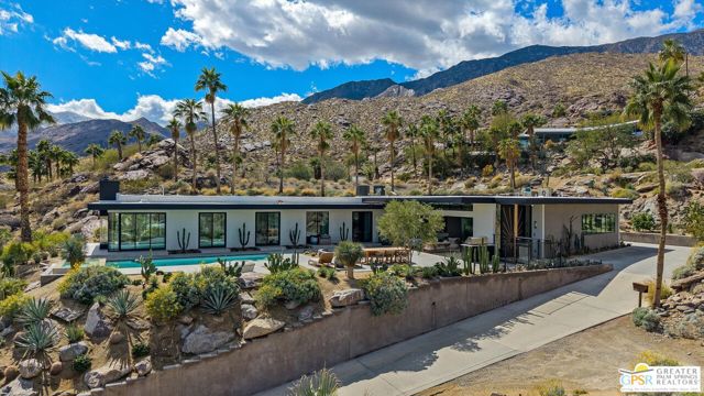 2481 Cahuilla Hills Drive, Palm Springs, CA 92264