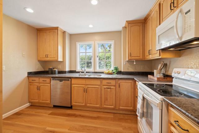 4750 Capitola Road, Capitola CA: https://media.crmls.org/mediaz/f0871eb9-1fa7-46f6-9eda-fdc88fa04096.jpg