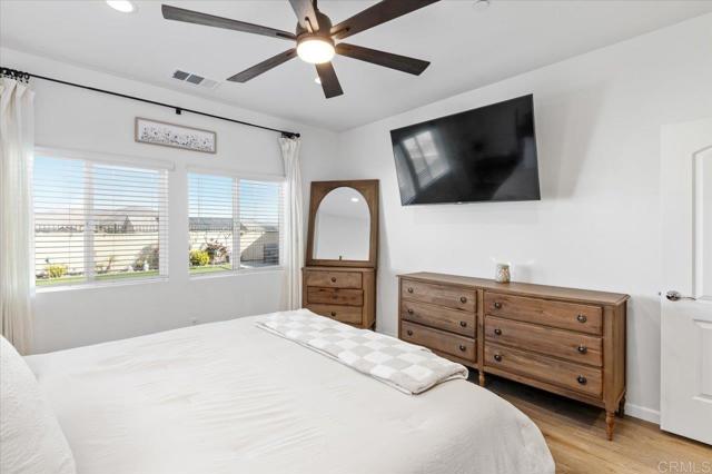 Image 16 of 33 For 30886 Hawkscrest Drive