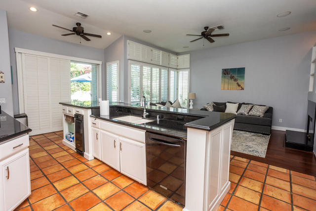 78970 Del Monte Court, La Quinta CA: https://media.crmls.org/mediaz/f0881d73-12e3-4a9c-9237-6dcd8ccdac65.jpg