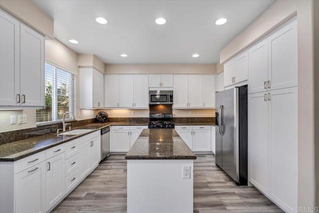 Detail Gallery Image 8 of 28 For 37444 Hydrus Pl, Murrieta,  CA 92563 - 4 Beds | 3 Baths