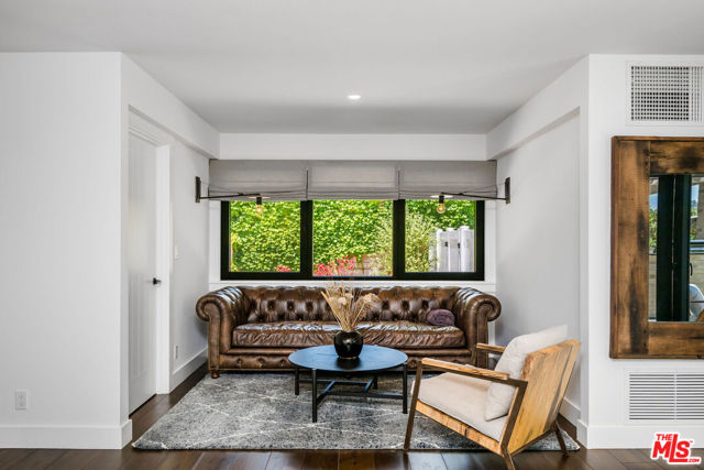 24884 Jim Bridger Road, Hidden Hills CA: https://media.crmls.org/mediaz/f088c5c0-2fe8-46f3-a8c9-524a9a7b506a.jpg