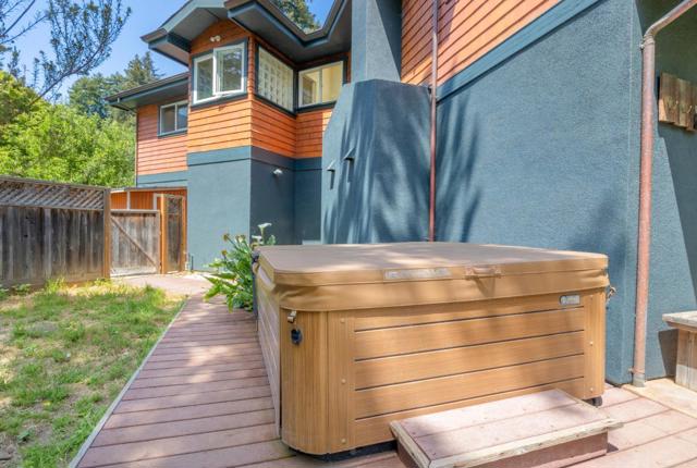 3714 Purling Brook, Soquel CA: https://media.crmls.org/mediaz/f0896984-4425-467d-a81c-eb34f6ce855f.jpg
