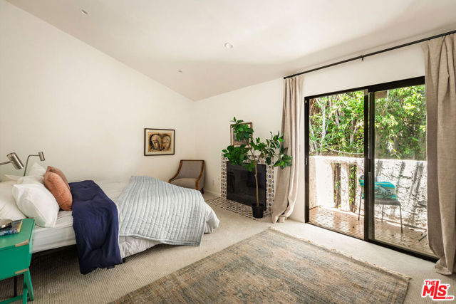 1916 Overland Avenue, Los Angeles CA: https://media.crmls.org/mediaz/f08982df-418b-41fd-8c55-ee26d091ff0e.jpg