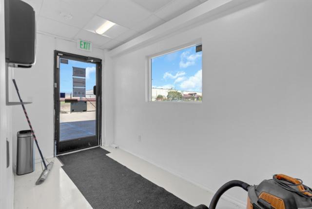 Image 7 of 45 For 991 Industrial Way