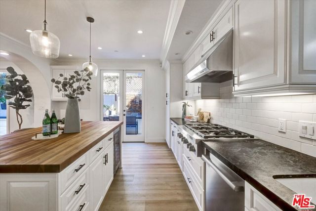 2517 Huntington Lane, Redondo Beach, California 90278, 4 Bedrooms Bedrooms, ,3 BathroomsBathrooms,Residential,For Sale,Huntington,25607911 2517 Huntington Lane, Redondo Beach, California 90278, 4 Bedrooms Bedrooms, ,3 BathroomsBathrooms,Residential,For Sale,Huntington,25607911