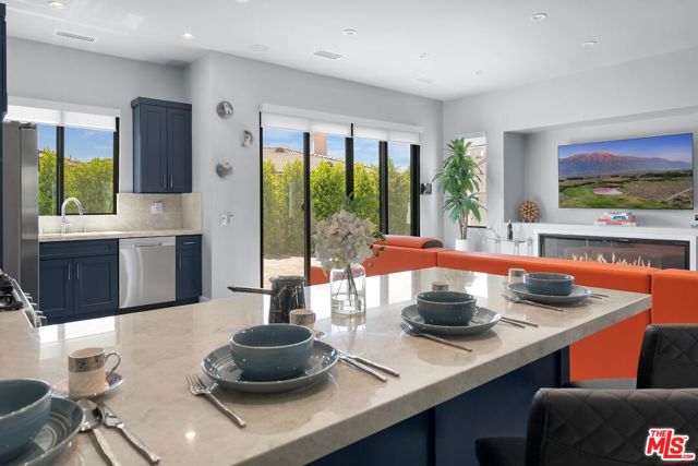 Image 12 of 66 For 80803 Sunglow Court