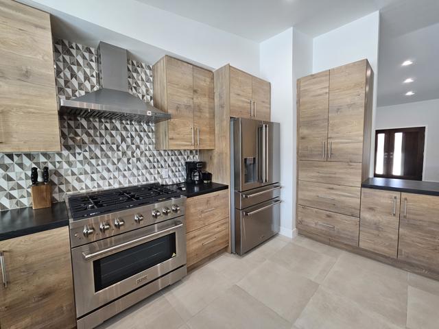 Image 17 of 55 For 72278 Barbara Drive