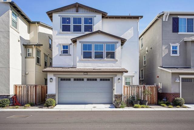 Image 1 of 60 For 37450 Watersail Way