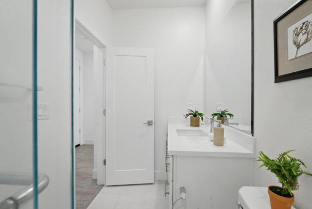 7081 Kirigin Way, Gilroy CA: https://media.crmls.org/mediaz/f08c51b9-5b28-4ed9-be06-adc1bd7535b7.jpg
