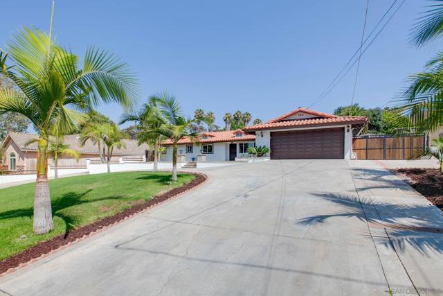 704 Matagual Dr, Vista CA: https://media.crmls.org/mediaz/f08d8b6a-507a-444e-98e7-49015b24b367.jpg