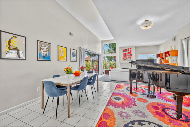 41531 Colada Court, Palm Desert CA: https://media.crmls.org/mediaz/f08e3f1b-0dda-4047-b3df-fd60e29ae082.jpg