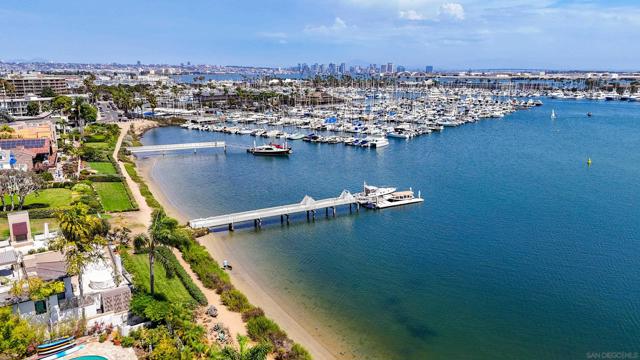 885 Rosecrans St, San Diego CA: https://media.crmls.org/mediaz/f08e4ffc-105d-4cc7-92e3-77089ed47817.jpg