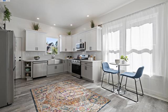 Image 11 of 34 For 740 59th Street
