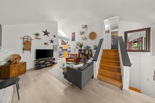 Detail Gallery Image 8 of 48 For 30 S Salinas St #B,  Santa Barbara,  CA 93103 - 3 Beds | 2 Baths