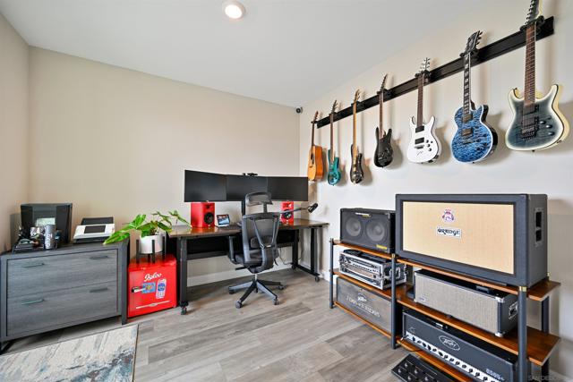 1855 Montage Ave, Chula Vista CA: https://media.crmls.org/mediaz/f090ac27-7862-47b8-9c17-126726fa00c7.jpg