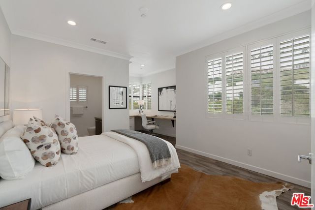12923 Bluff Creek Drive, Los Angeles CA: https://media.crmls.org/mediaz/f091657d-0282-4d28-b938-ccd9c0c862e6.jpg