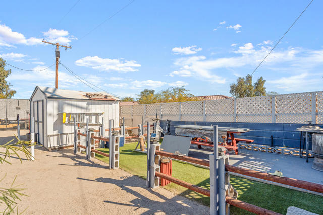 2342 Sand Jewel Avenue, Thermal CA: https://media.crmls.org/mediaz/f0922101-291d-4c87-abcd-d060b41e7124.jpg