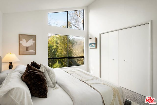 1771 Arteique Road, Topanga CA: https://media.crmls.org/mediaz/f09280e5-6d3b-4d7e-839c-393ea0375257.jpg