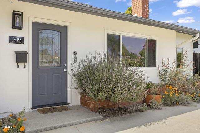 709 Walker Avenue, Camarillo CA: https://media.crmls.org/mediaz/f092ecb6-da53-4ad5-8503-a944f3364611.jpg