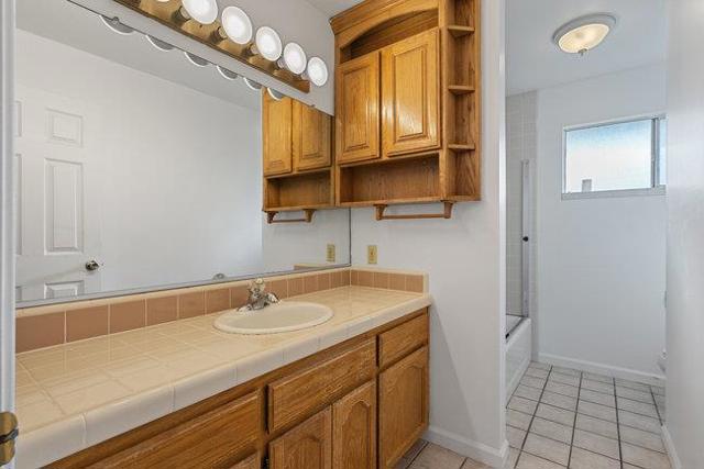 1080 Fairview Road, Hollister CA: https://media.crmls.org/mediaz/f0934ff8-daac-484b-ab78-89fa87abb723.jpg