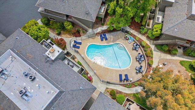 14357 Saratoga Avenue, Saratoga CA: https://media.crmls.org/mediaz/f093b485-b84e-4f50-833f-171c9a3711ce.jpg