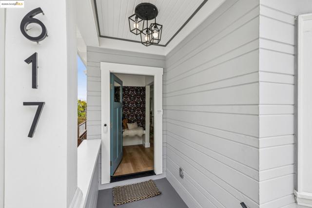 617 59th St, Oakland CA: https://media.crmls.org/mediaz/f0947e00-47f9-45a3-b9dc-483156c6d9eb.jpg