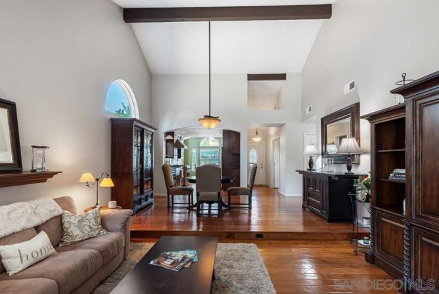 13874 Amber Sky Ln, San Diego CA: https://media.crmls.org/mediaz/f094cbbb-c200-4379-9ec4-b8ea9460f572.jpg
