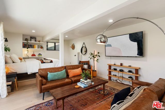 3775 Aloha Street, Los Feliz CA: https://media.crmls.org/mediaz/f09553a3-f259-44f8-9ec5-0c96db3fa277.jpg