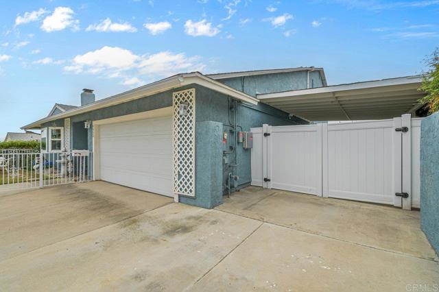9933 Golden West Ln, Santee CA: https://media.crmls.org/mediaz/f0960474-b42e-41f4-86ce-09aa88e3d3af.jpg