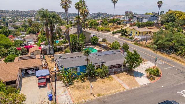7701 Marie Avenue, La Mesa CA: https://media.crmls.org/mediaz/f0965ff6-c25b-48e6-bba7-57284f3b7c38.jpg